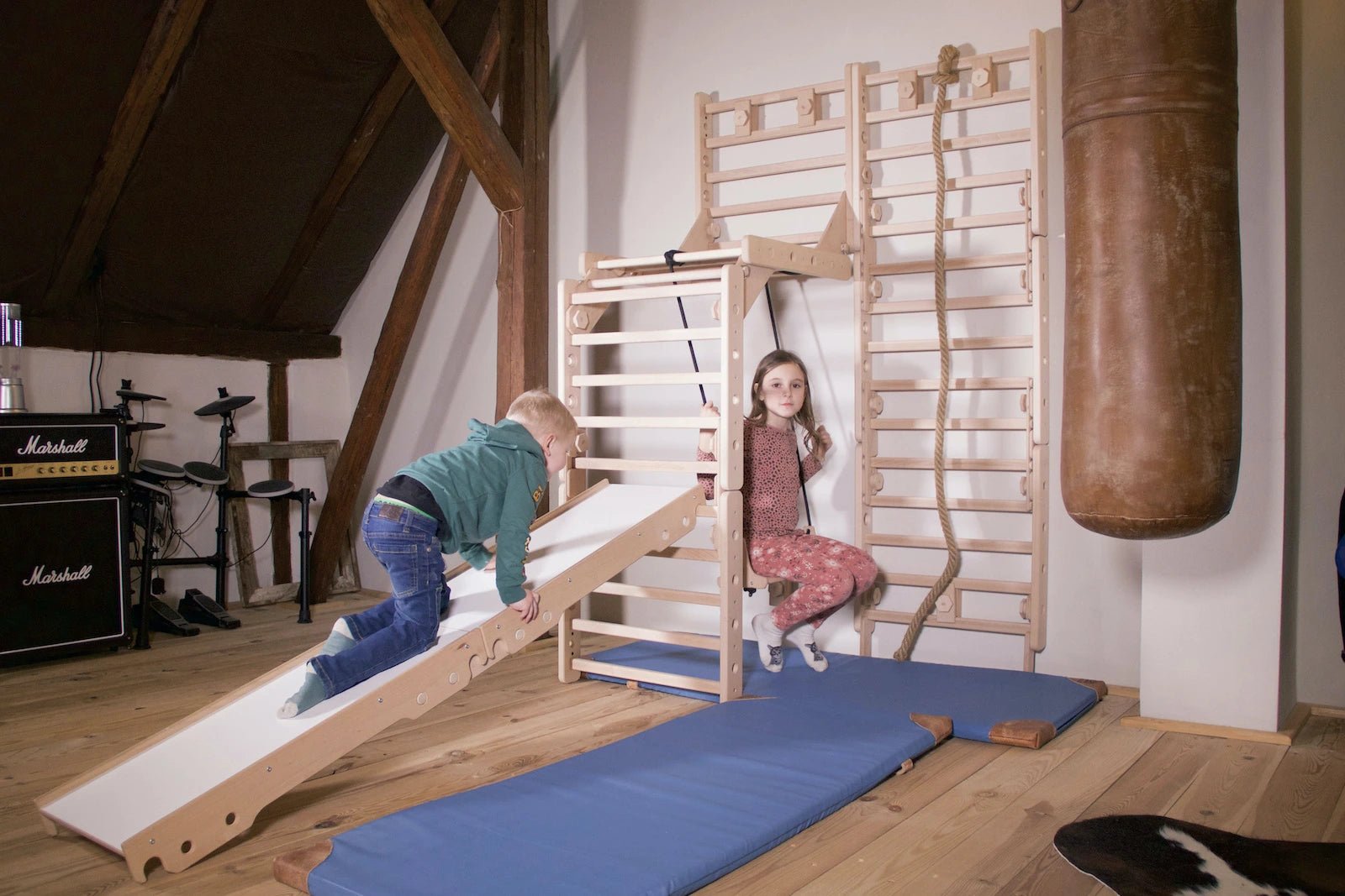 Sprossenwand | EMMA | 40 - in - 1 | EMMA | 200Kg belastbar I 3–99 Jahre | 40 Aufbauvarianten - Kletterling – einfach Kind sein