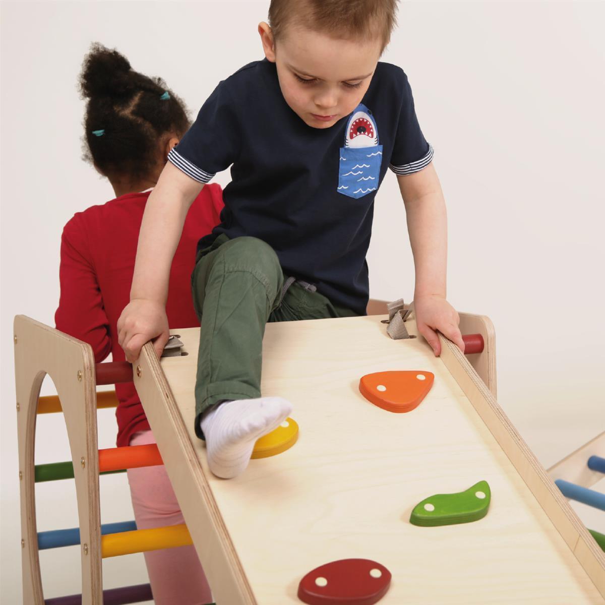 Kletter - und Rutschrampe - Kletterling – einfach Kind sein