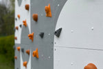 Kletterwand BK OUTDOOR aus 6 Teilen | 236 cm x 234 cm | inkl. 45 Griffen | 120 Loch - Kletterling – einfach Kind sein